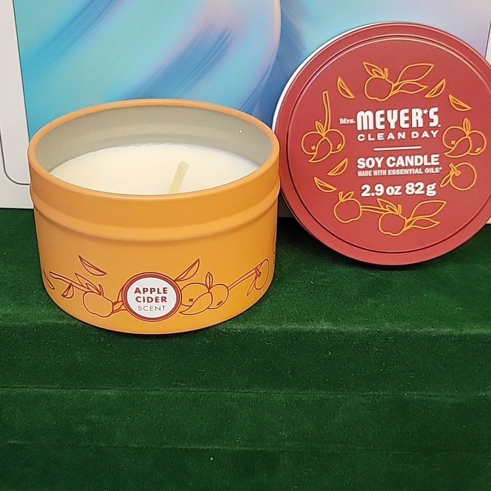 Mrs. Meyer's Apple Cider Scented Soy Candle 82g New In Can